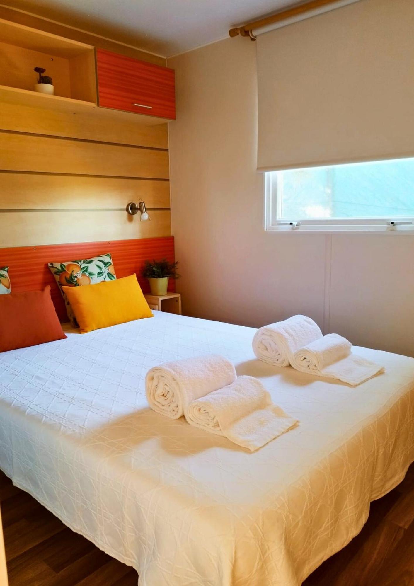 Villa Glamping Frog Farm Foz do Sousa Exterior foto